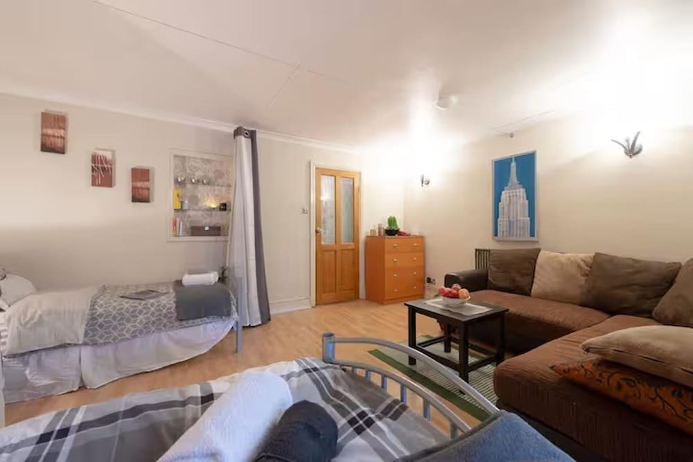 3bedroom Sleeps8 Parking Familyfriendly Nearexcel