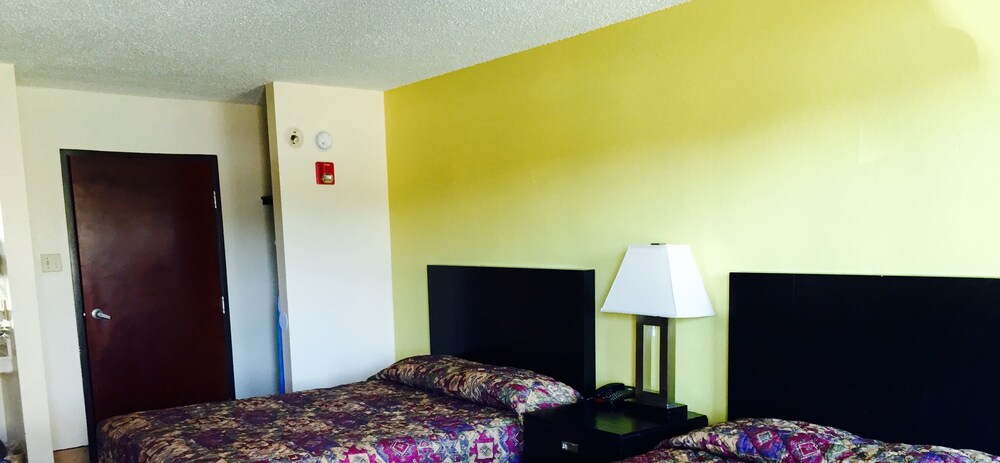 Executive Inn - Property Image 6