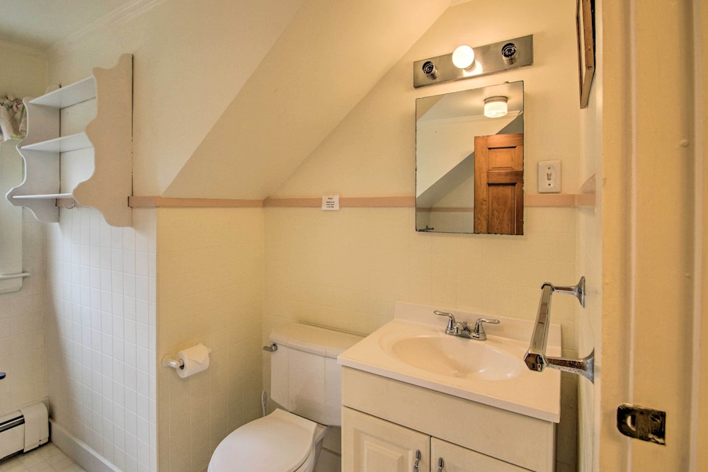 Expansive Beachfront Retreat w/ Outdoor Shower - Property Image 12