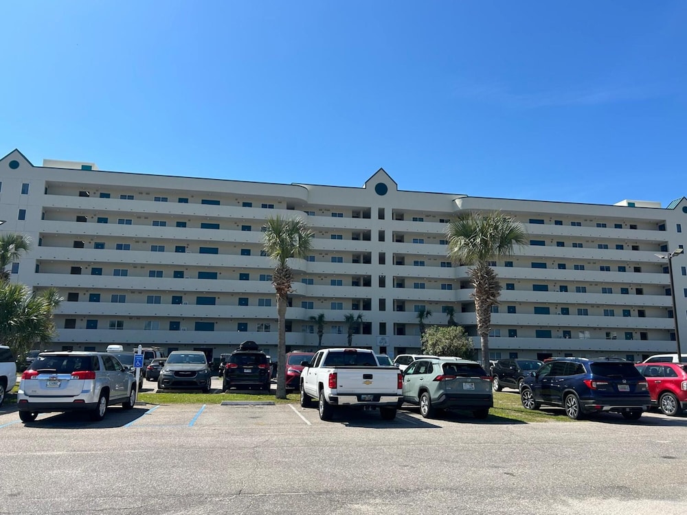 Plantation Palms 6103
