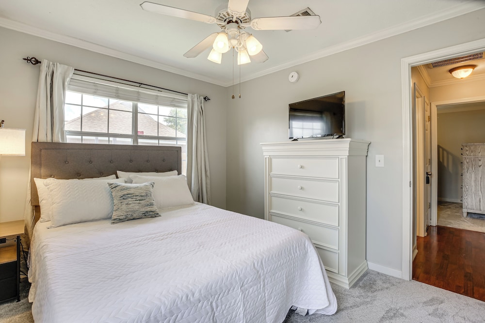 Updated Retreat w/ Outdoor Space in Flowood!