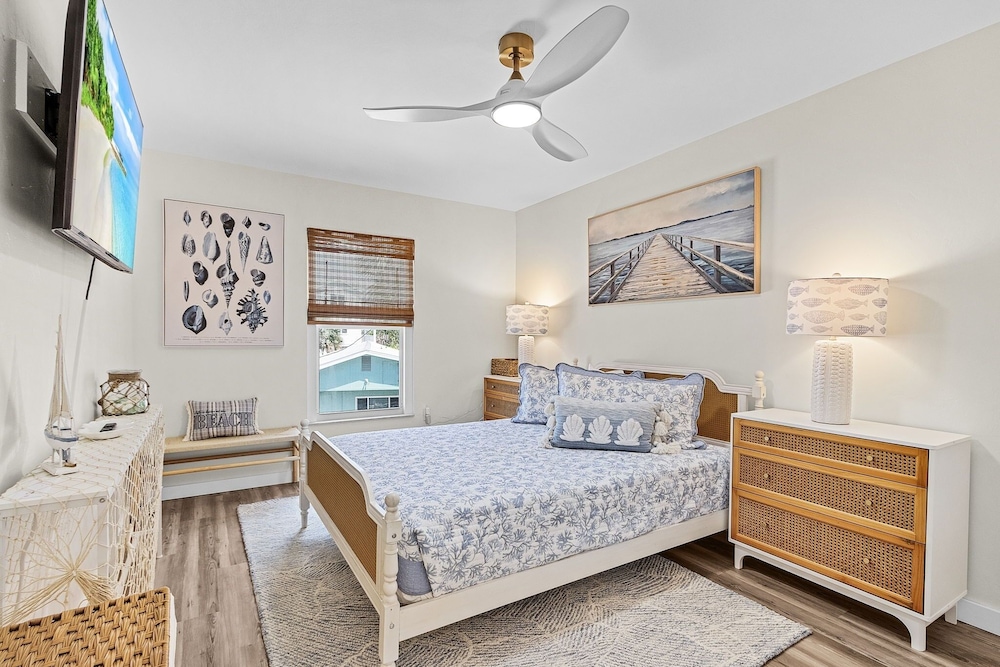 197 Beach Daze: 3br Pool Home, W/ Deeded Beach Access! 3 Bedroom Home