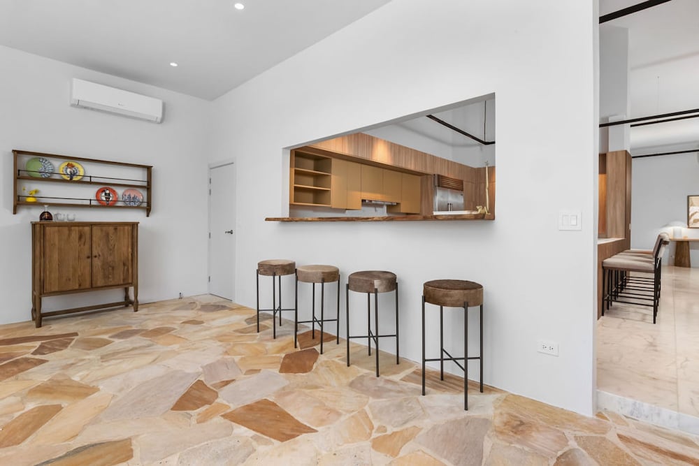 The Court Villa - 8 Bed 8 5 Bath