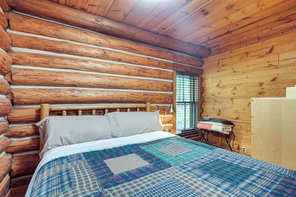Pier & Lake-view Patio: Wisconsin Northwoods Cabin