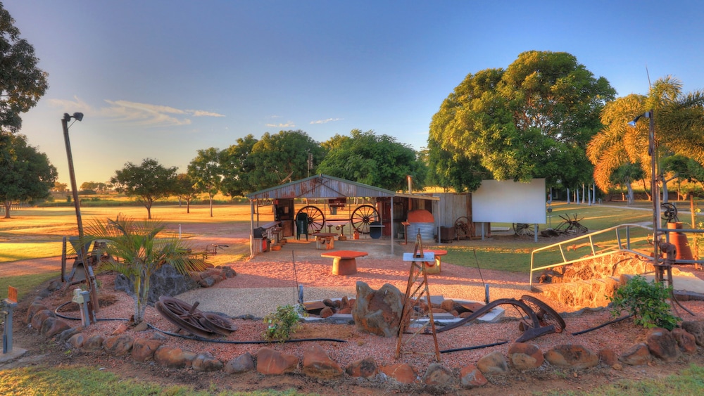 Aussie Outback Oasis