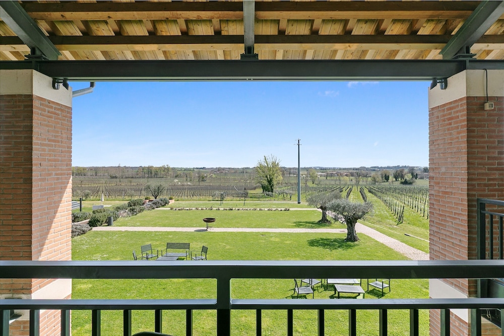 Almavite Wine Resort