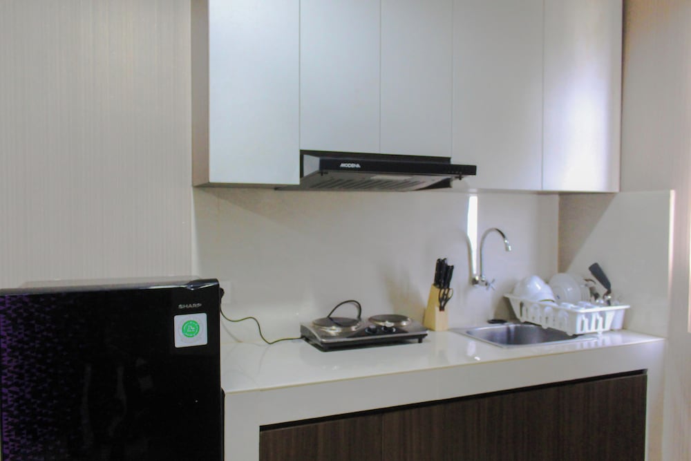 Strategic and Comfy 2BR Apartment Springwood Residence