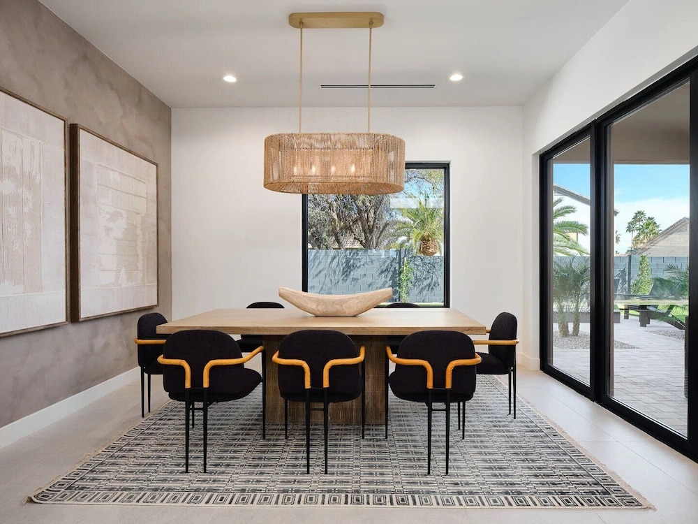 Luxe - Solstice Retreat - Heated Pools - 2 Homes