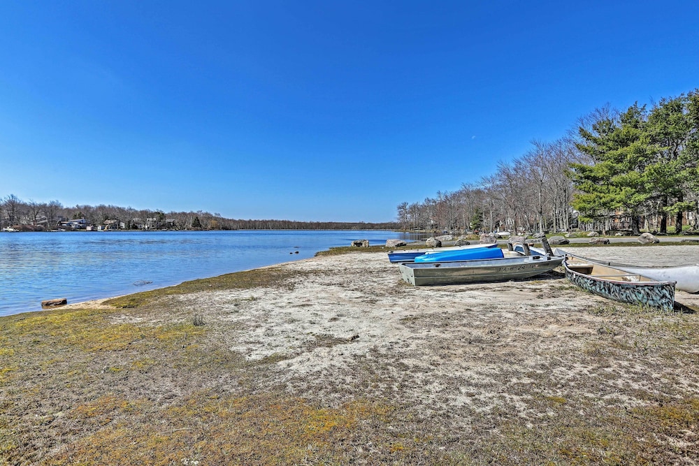 Lake Access at Family-friendly Home in Tobyhanna