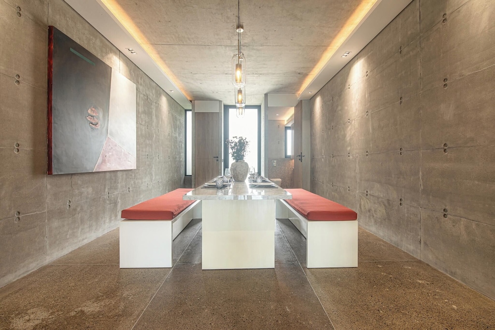Modern 2BR Villa Enclosed Living Heart of Canggu