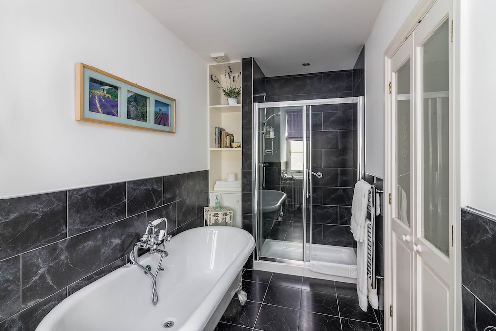 Ffarm Country House