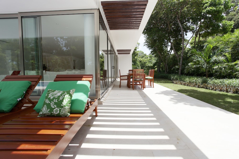 Bahia Principe Vacation Rentals - Three-Bedroom House
