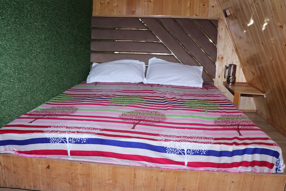 Eva Cabins