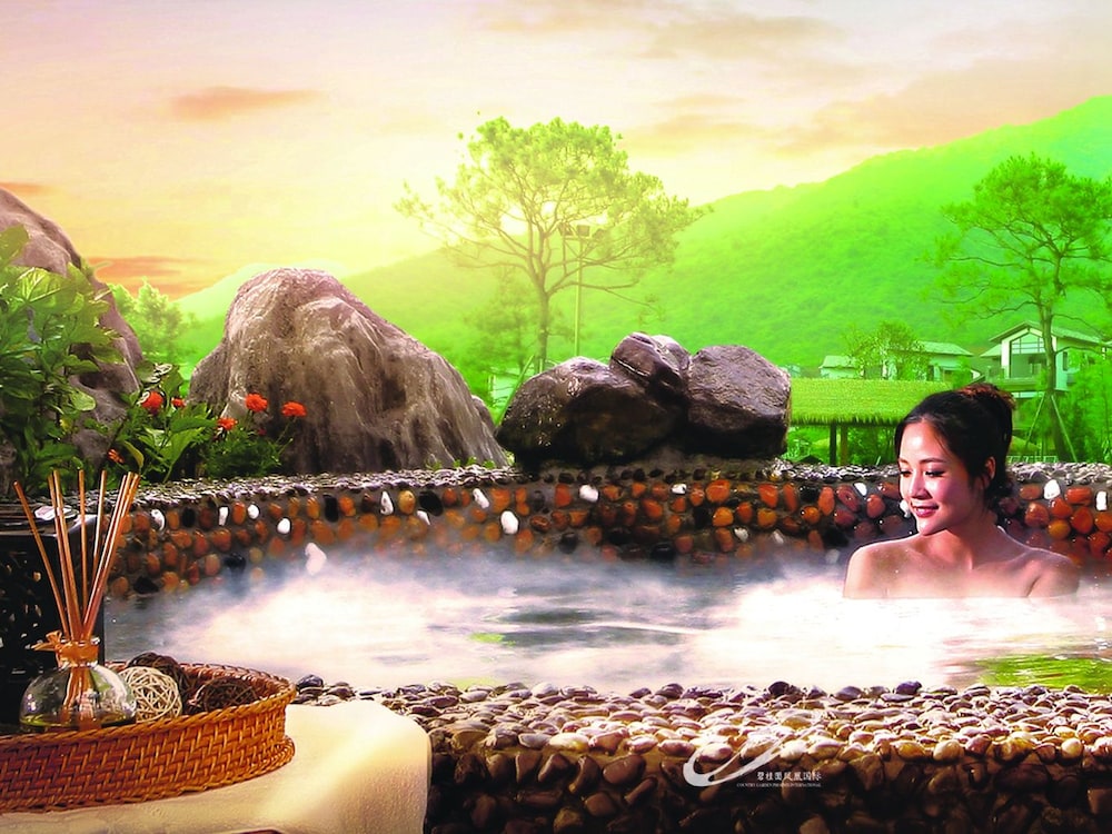 Country Garden Holiday Hot Spring Hotel Fogang