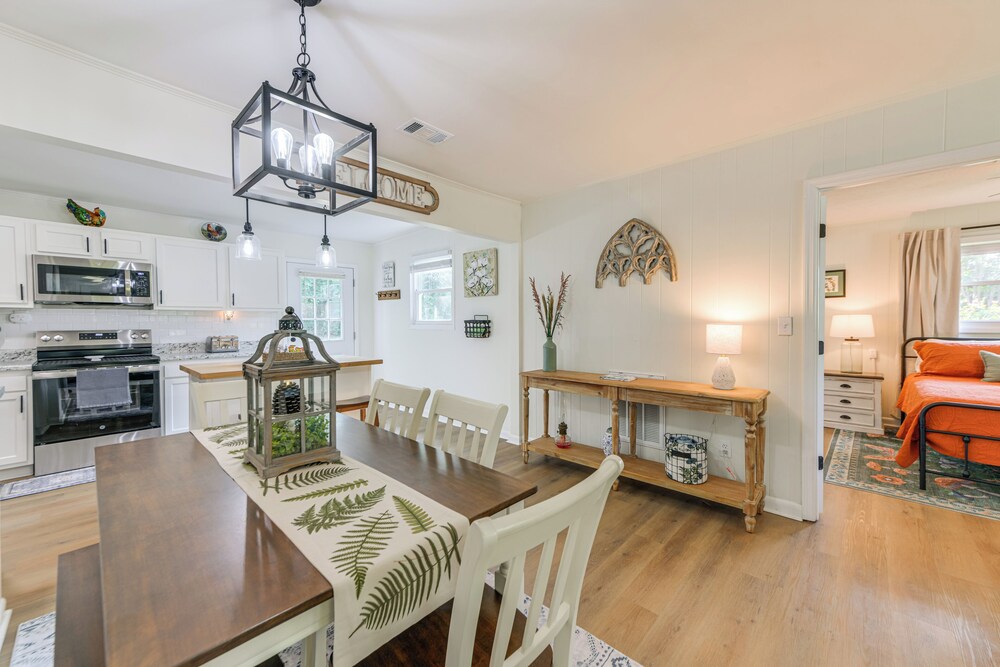 Walk to Dtwn Pine Mountain! 'evergreen Cottage'
