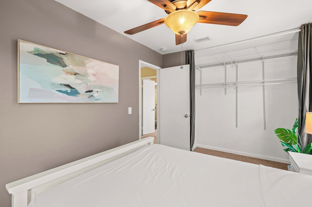 Spacious Retreat w Modern Decor and Private Yard