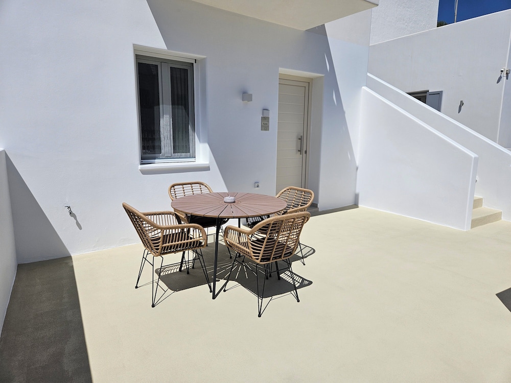 Aristotle Suites