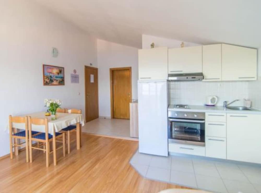 Apartments Cihorich