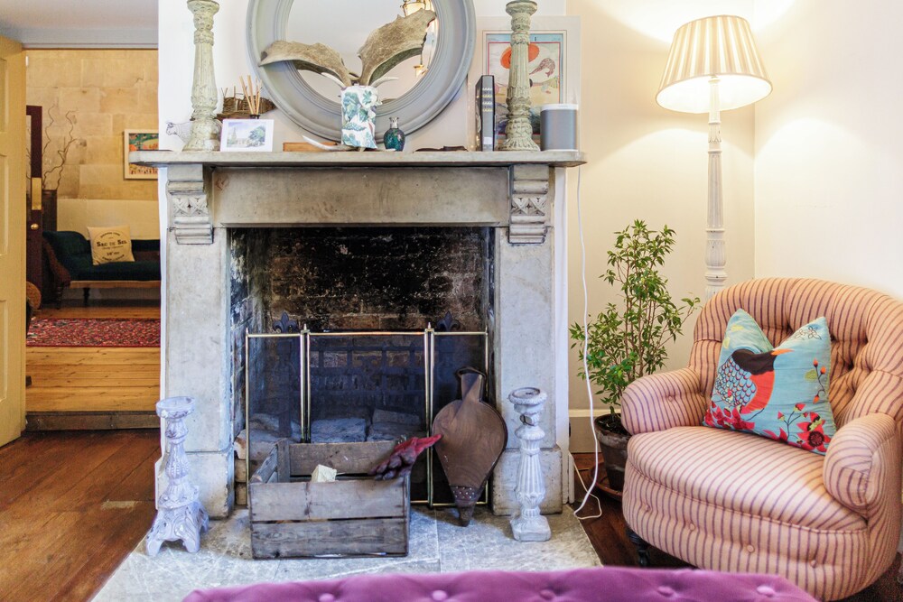 Artisan Hall Stunning Grandeur Cotswolds