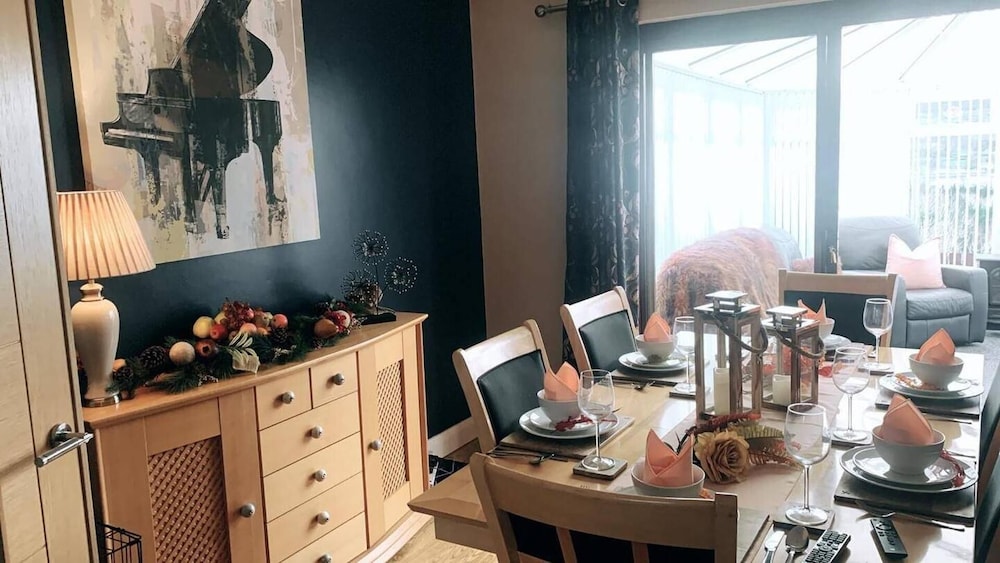 Warrenpoint Countryside -3bedroom-private Garden