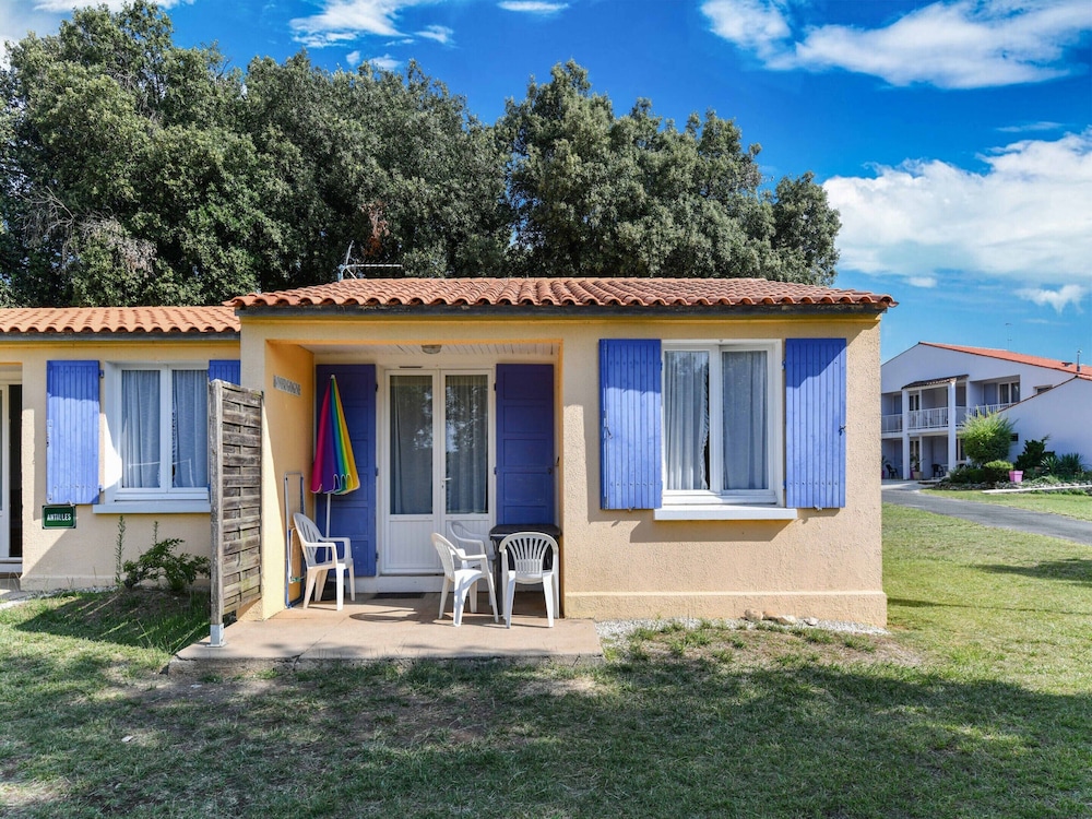 Holiday Home With Pool in Saint-savinien view 5