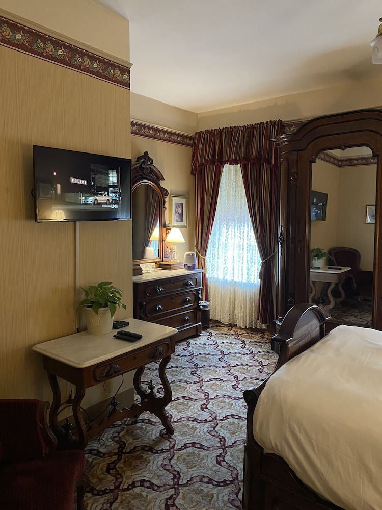 Atlantic Hotel