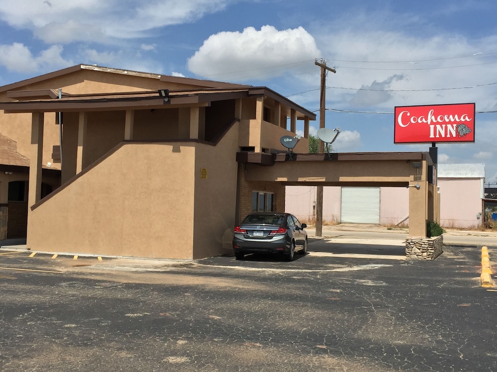 Coahoma Inn - Property Image 3