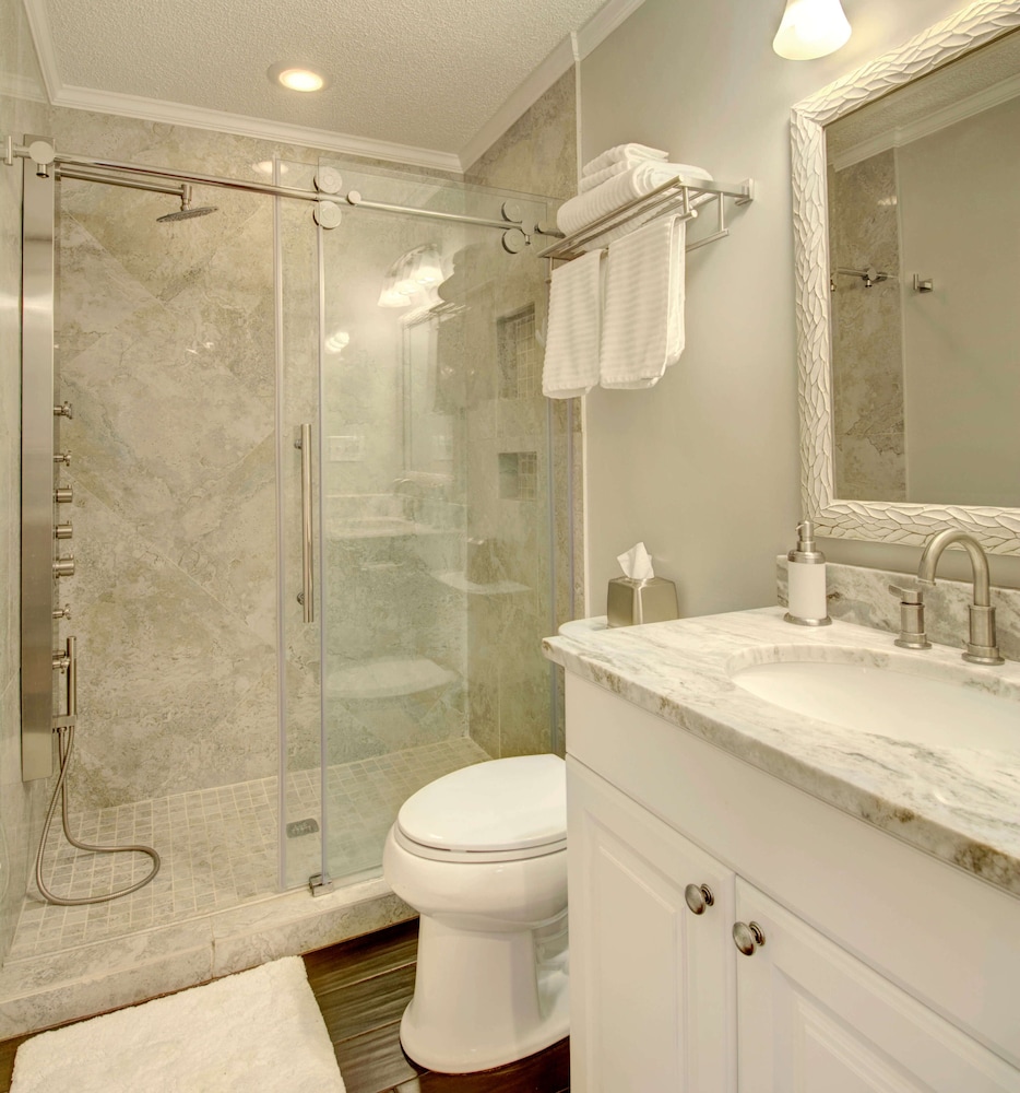 Island Square 808 by Hodnett Cooper - Property Image 7