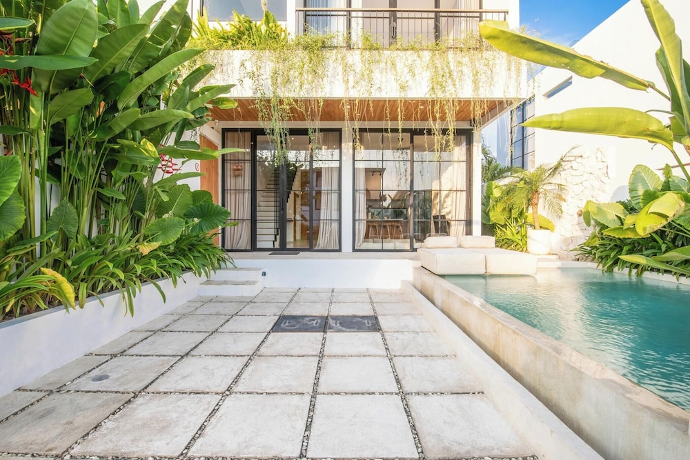 Modern 2BR Villas 5-min Walk to Canggu Beach