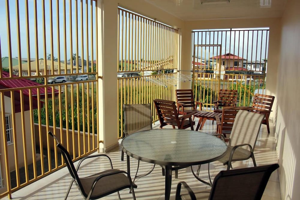 Arcton Apartments
