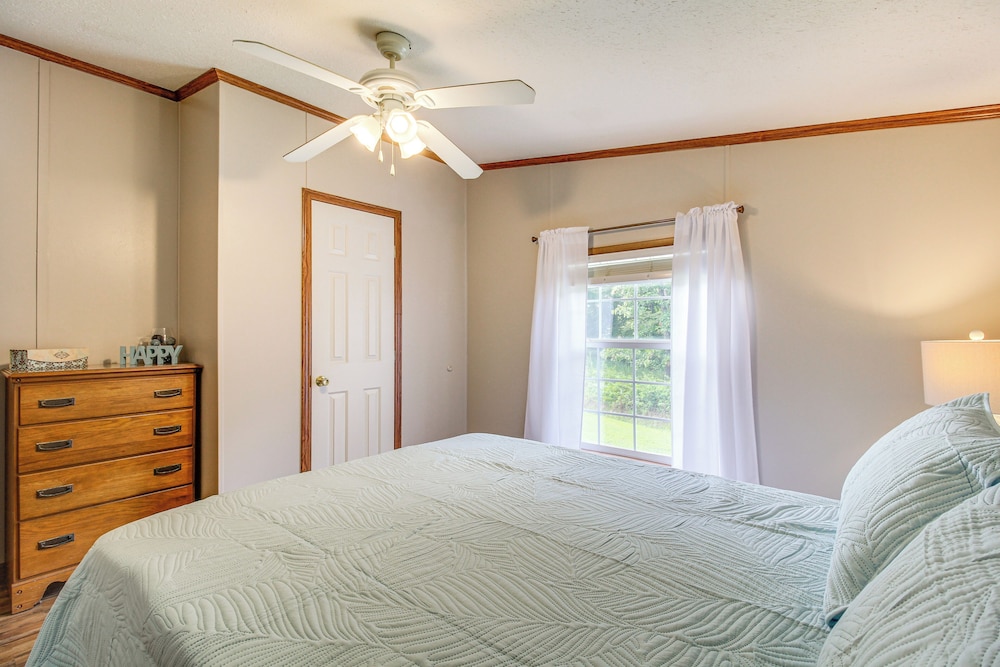 Large Private Yard: Home 16 Mi to Fall Creek Falls