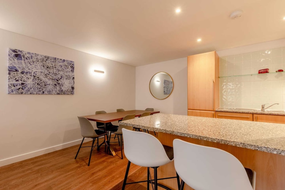 Modern And Spacious 2 Bedroom in Central London