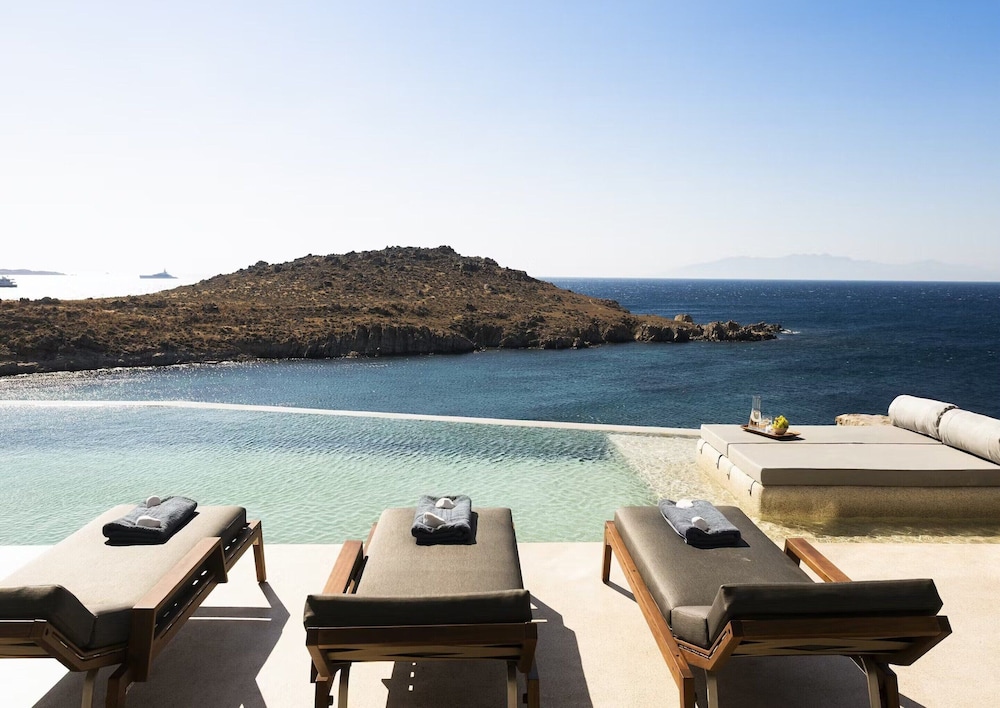 Waterfront Villa With Private Pool