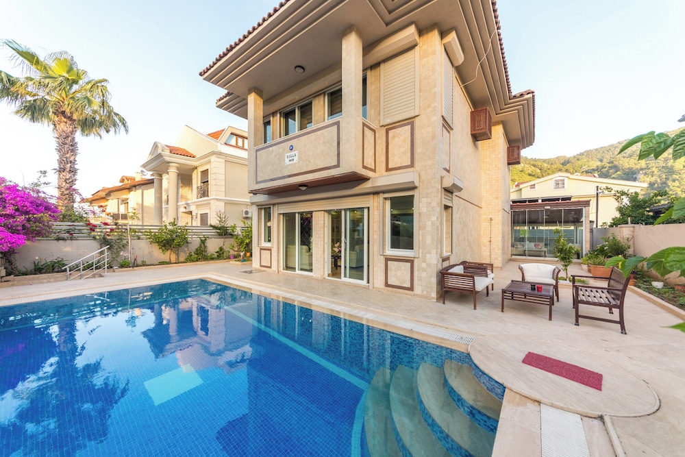 Villa Şükran Daily Weekly Rentals İçmeler view 4