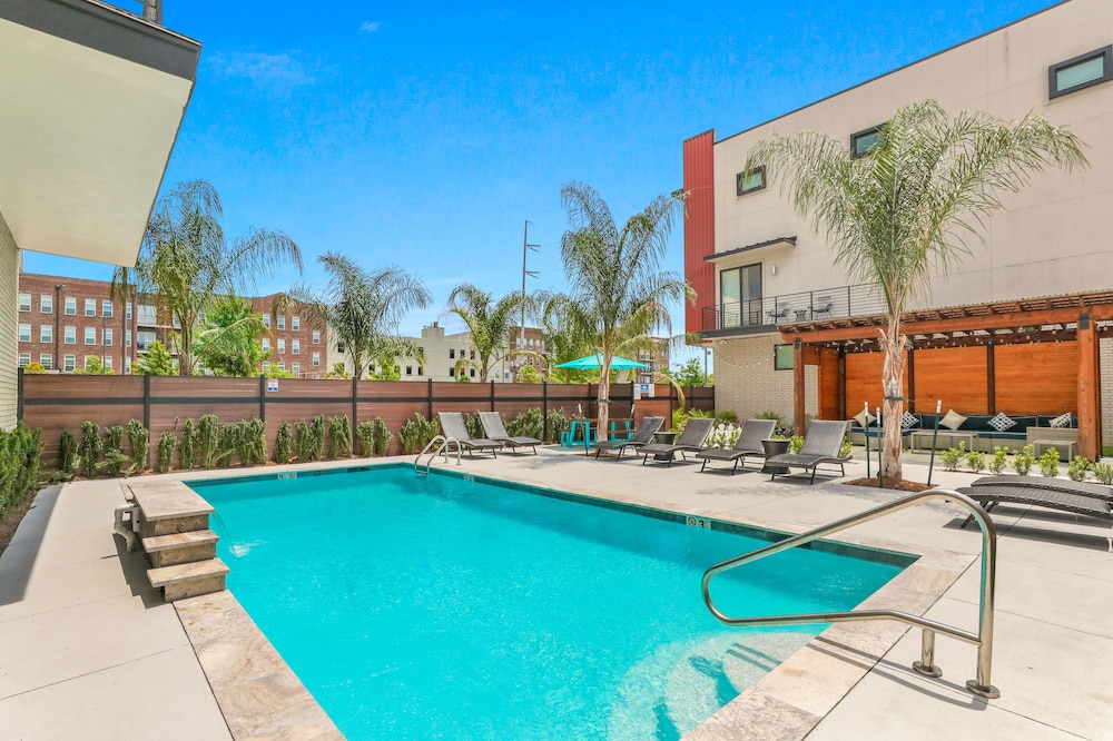 4BR Townhouse in Bienville Villas - Image 3