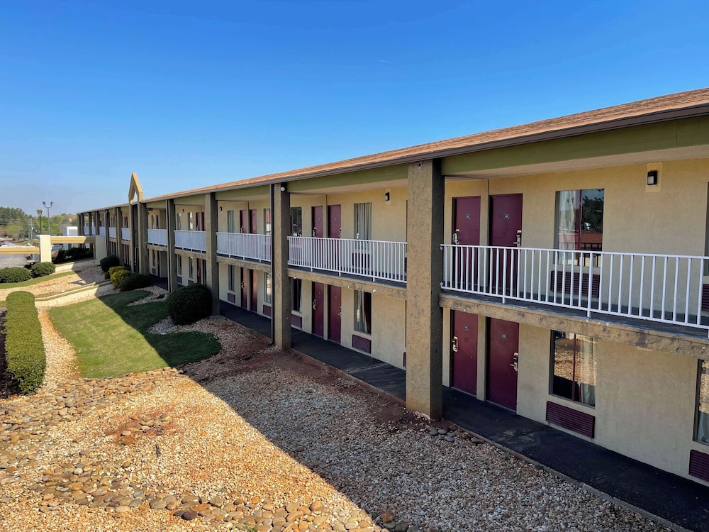 Motel 6 Stockbridge, GA – Hwy 138 W