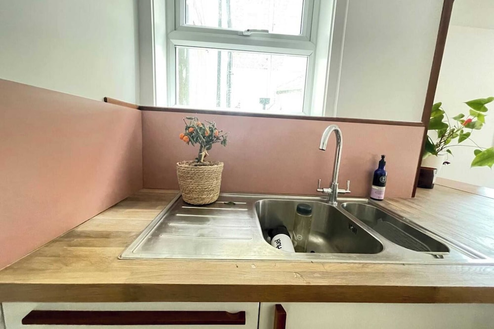Bright & Beautifully Decorated 1BD Flat - Brixton