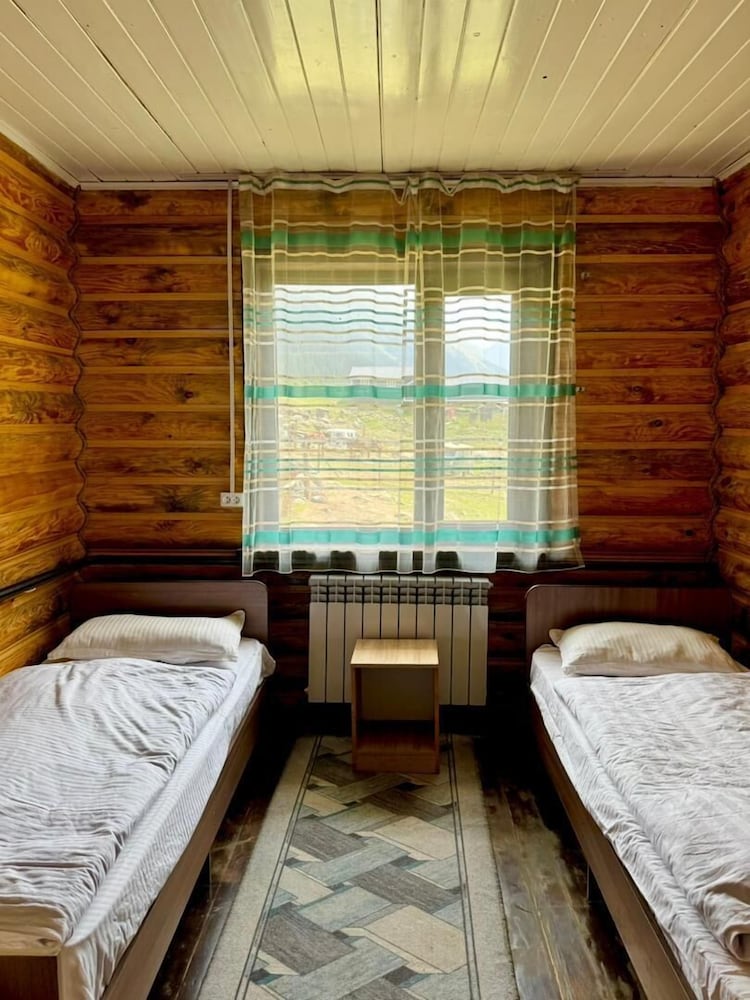 Arashan Hotel