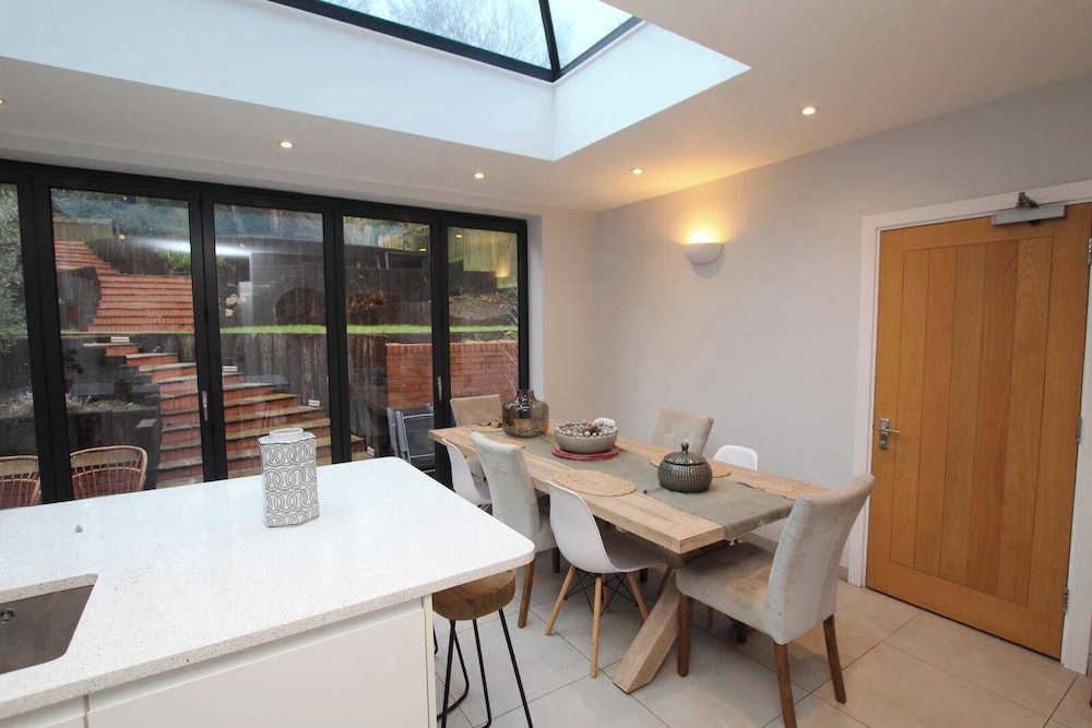 Essex Luxury Retreat With 6 Bedrooms