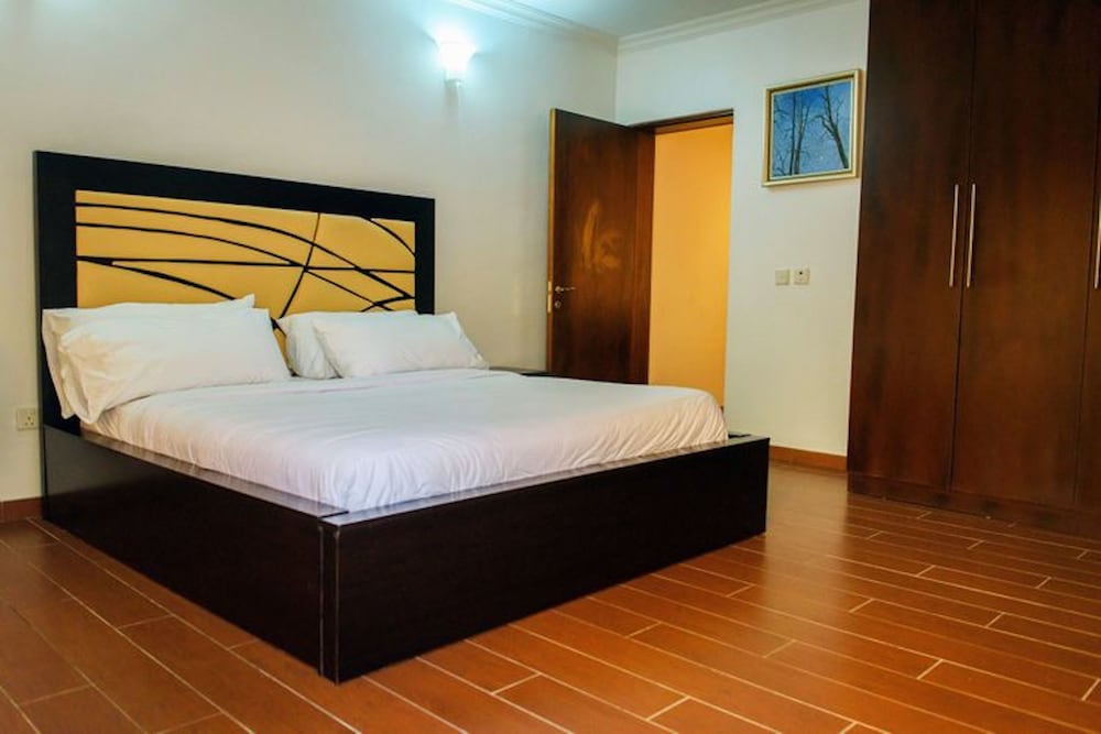 Gemini Place Apartments Oniru