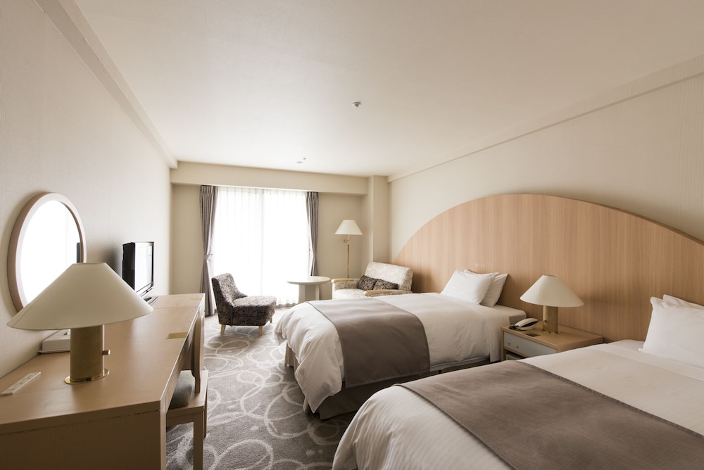 Rusutsu Resort Hotel & Convention 10