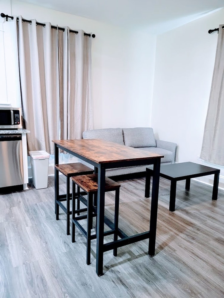 Walk to Duke Campus 1 Bedroom in Trinity Park