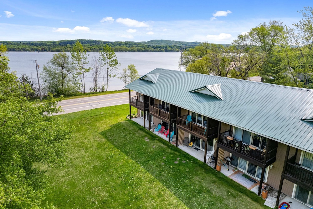 South Arm Retreats