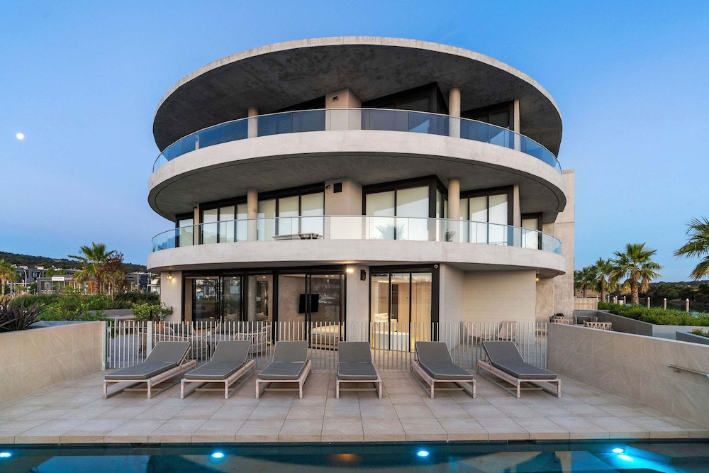 La Perla Marina Penthouse With Private Pool