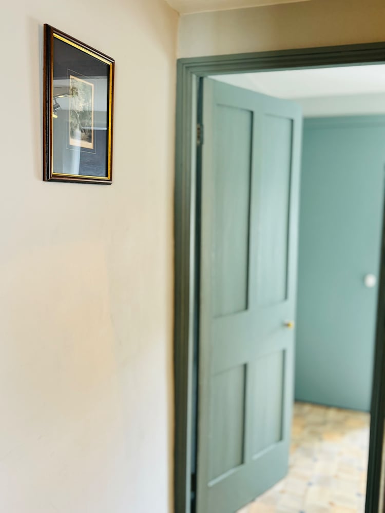 Old Locksmith Cottage Sleeps 6 - Pets Welcome