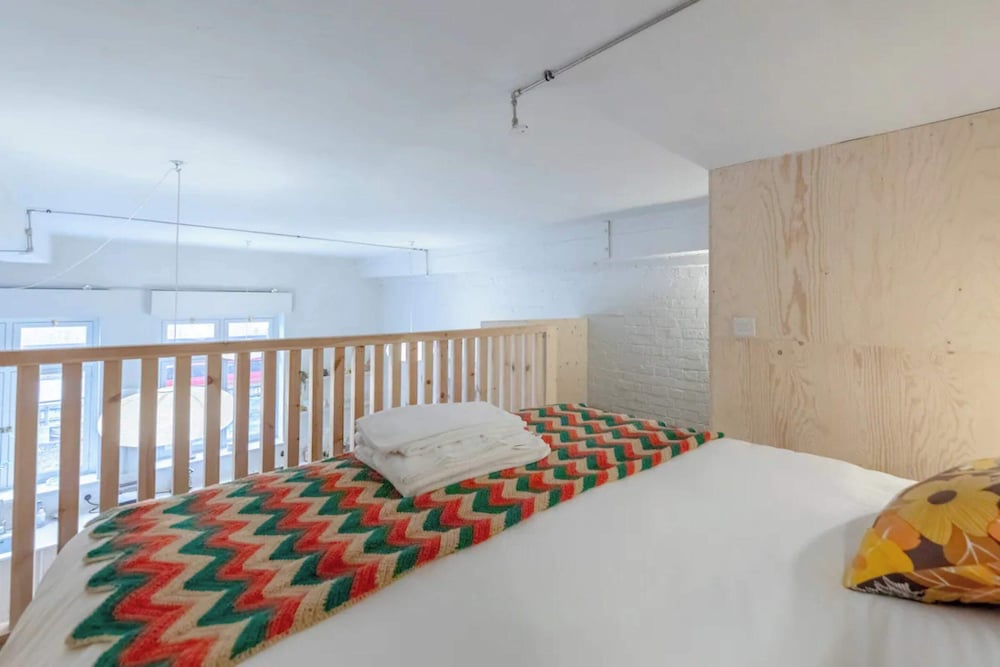 Unique & Bright 1BD Flat - Battersea