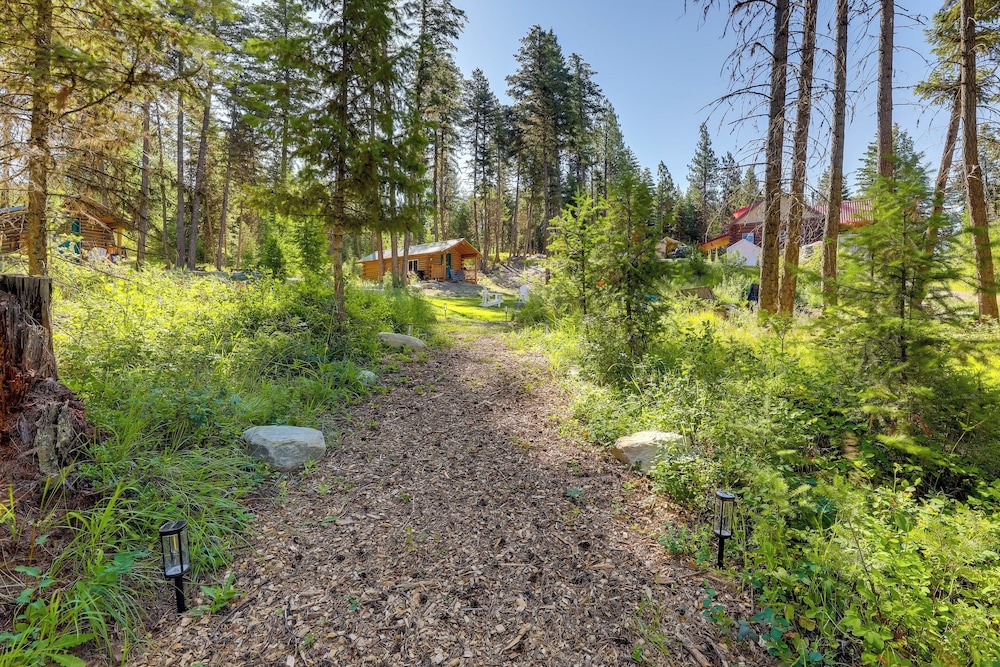 Day Trip to Glacier NP: Nature-packed Cabin!