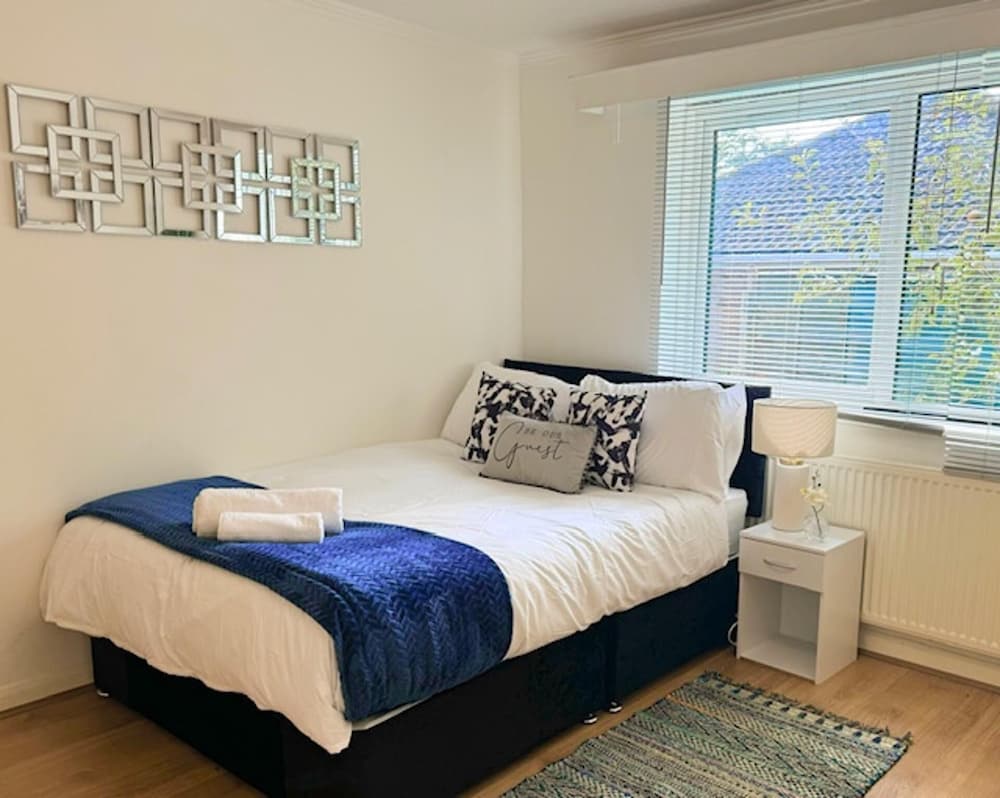 Bungalow - Sleeps 6 - Garden - Wheelchair Access