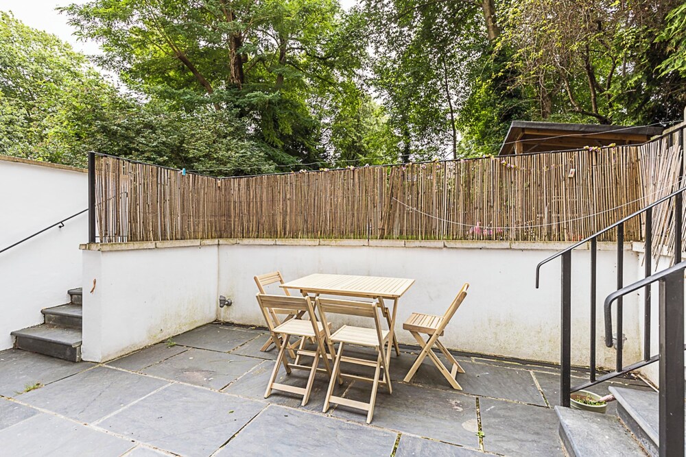 Charming and Modernised Edwardian Flat