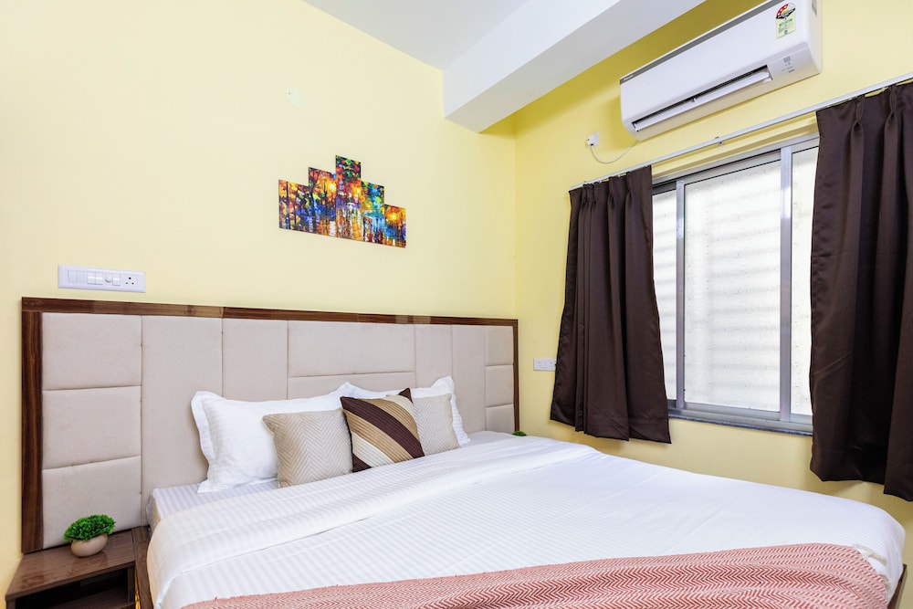 City Haven by Jadecaps Nr. Belle Vue Hsp 3bhk